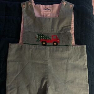 Silly goose sz 2 , smocked Christmas Jon Jon no stains non smoking home